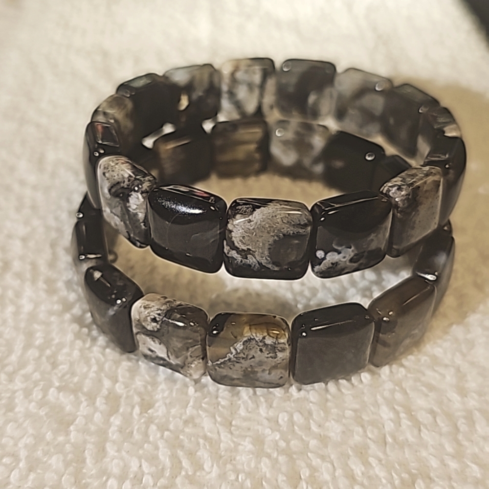 Black Flower Agate Soft Bangle